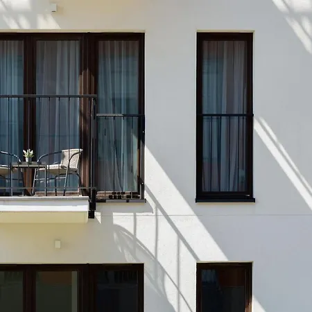 Casa Feliz Zablocie For 4 Guests Cracow By Renters Apartment *